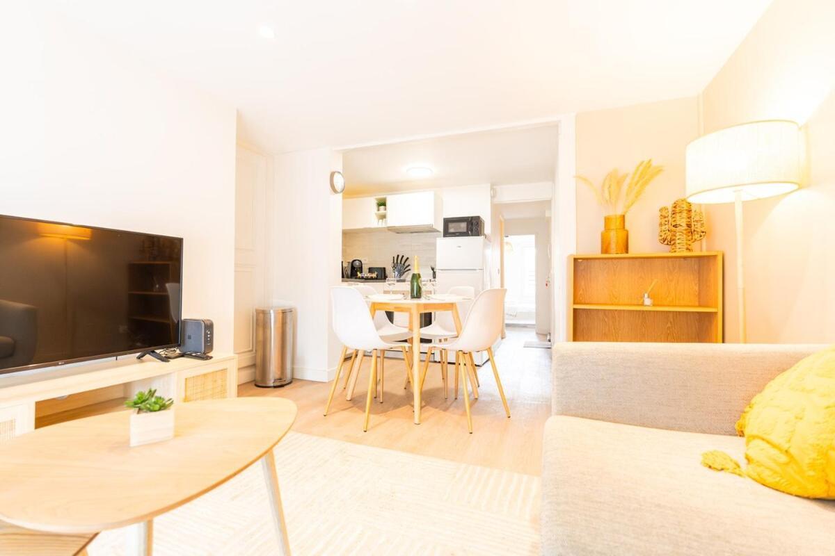 Duplex Confortable En Centre Avec 2 Chambres Châlons-en-Champagne Exterior foto